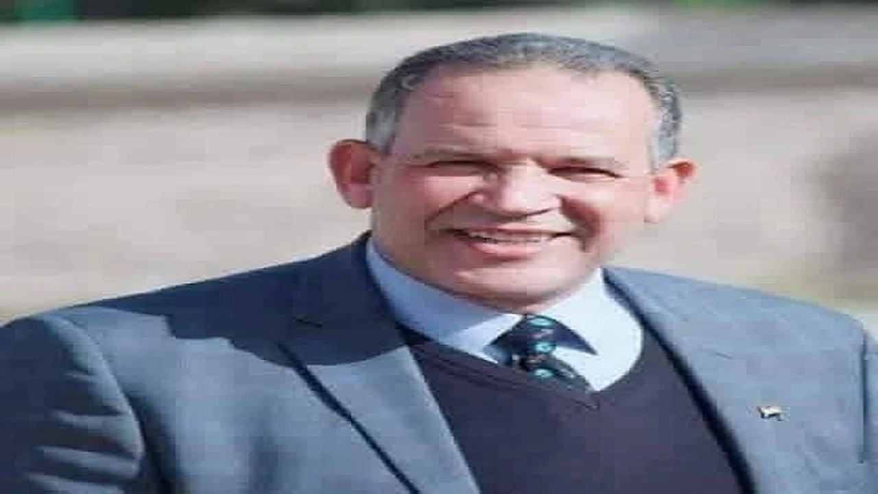 وكيل تعليم أسيوط يواصل متابعة تداعيات الطقس السيئ عبر غرف العمليات المركزية